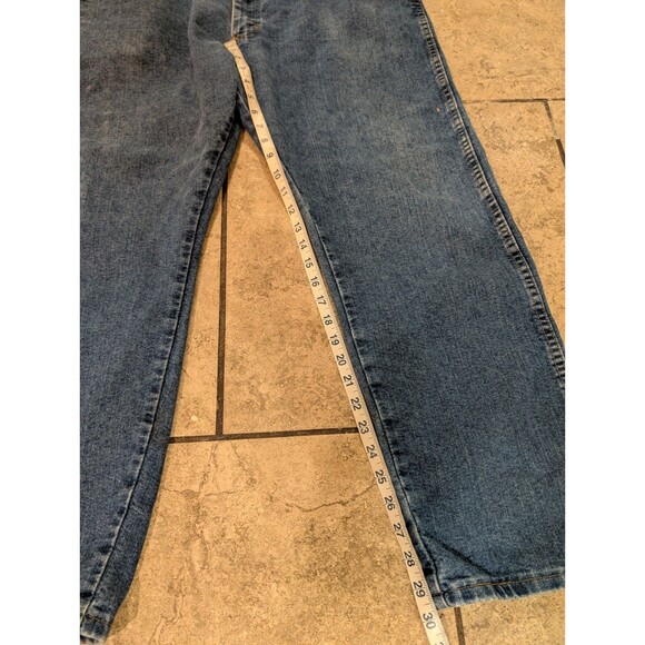 Wrangler Authentic Jeans Men’s 40x29 Relaxed Fit Blue Denim Classic Straight Zip - Picture 9 of 11